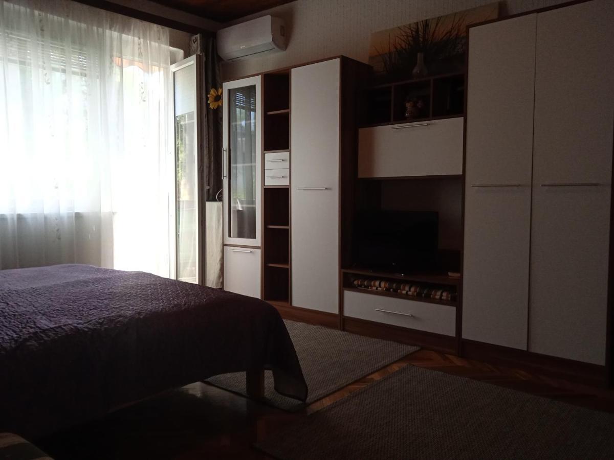Balaton-Lak Apartmanhaz Siofok Exterior photo